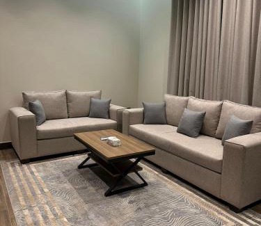 Medina Apartment | Explore سكن التميز للإيجار: 10/10 Rated Family Retreat