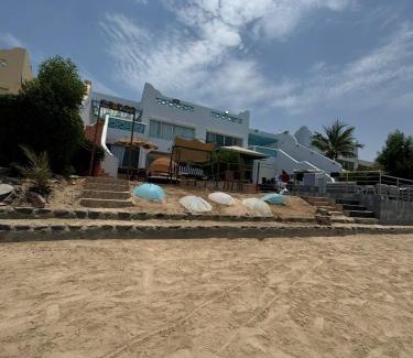 Durrat Al-Arous Ski Chalet | Unforgettable Stays at سيالو شاطئ البرادايس - 10/10 Rated