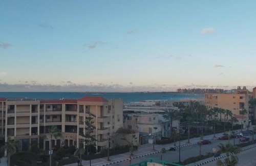 Al-Muntazah Apartment | Discover Beachfront Bliss at شاطئ المعمورة السياحي