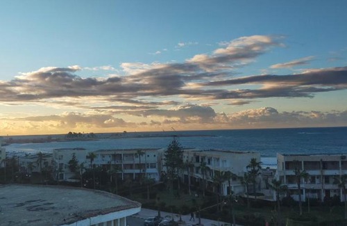Al-Muntazah Apartment | Discover Beachfront Bliss at شاطئ المعمورة السياحي