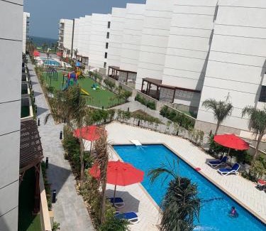 Al-Manasrah Apartment | Discover Porto Said: Oceanfront Oasis with Top Amenities