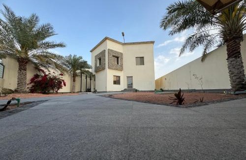 Dhahran Ski Chalet | Discover COV FIlLA: Oceanfront Oasis with Pool Access