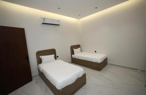 Hera Street Apartment | Discover انفال: Budget-Friendly Stay with Breakfast Included