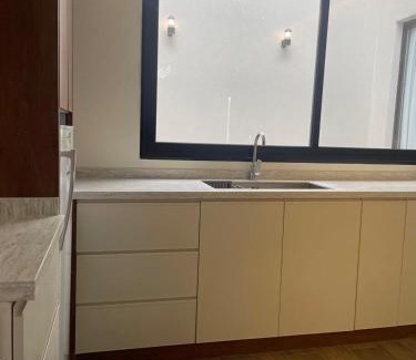 'Asir Apartment | Experience Comfort at شاليهات الفهد with Pool & Family Fun