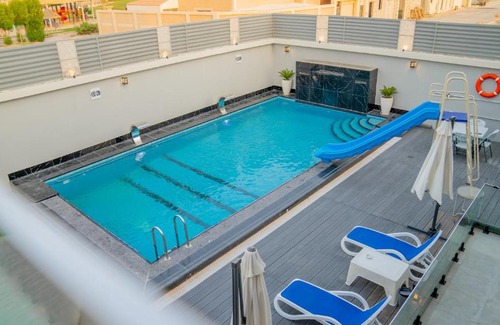 Dhahran Ski Chalet | Discover شاليه القند: Your Ocean View Retreat Awaits