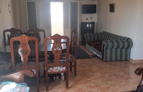 Borg el Arab Ski Chalet | Relaxing Getaway at شاليه بقريه هليوبيتش with Pool