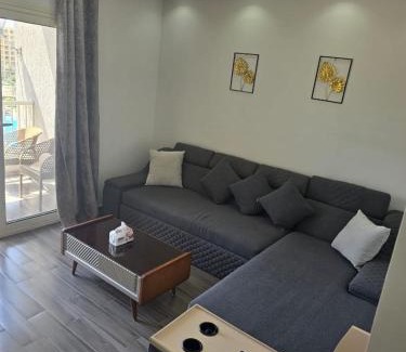 Al-'Amriyah Ski Chalet | Pet-Friendly شاليه بورتو جولف with Pool & Family Amenities