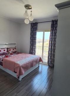 Al-'Amriyah Ski Chalet | Pet-Friendly شاليه بورتو جولف with Pool & Family Amenities