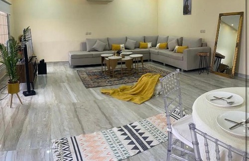 Buraydah Ski Chalet | Discover Comfort at شاليه زينه: Pet-Friendly Retreat