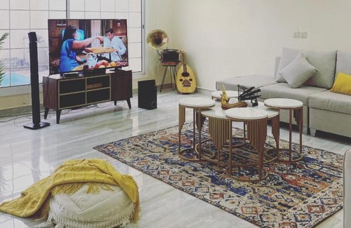 Buraydah Ski Chalet | Discover Comfort at شاليه زينه: Pet-Friendly Retreat