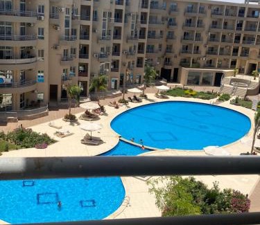 Al Mamsha El Seyahi Apartment | Relaxing Chalet at Princess Resort with Pool & Family Fun