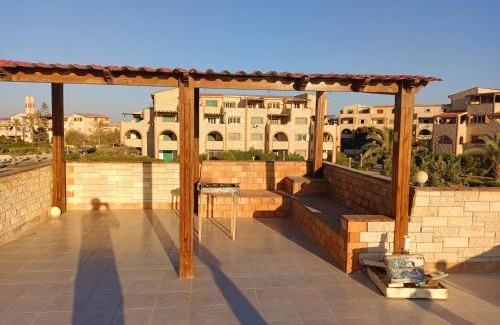 Borg el Arab Apartment | Exclusive Chalet at Hilo Beach Village with Ocean View