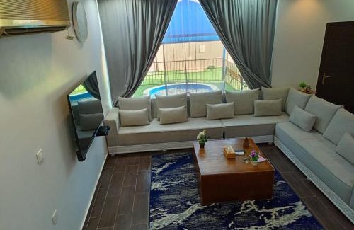 Rayyis Ski Chalet | Discover شاليه لارا: Family-Friendly Retreat with Pool