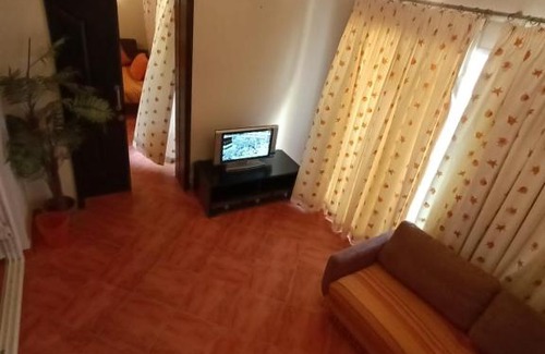 Shurtah al-Dakhlah Ski Chalet | Explore شالية بورتو مارينا 3 b in الساحل الشمالي