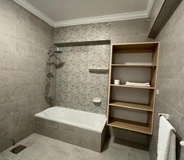 Al Duqqi Apartment | Discover Murooj Real Estate: Family-Friendly & Relaxing Getaway