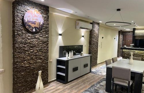 Helwan Apartment | Enjoy Family-Friendly Stays at شقة الخيالة الفندقية