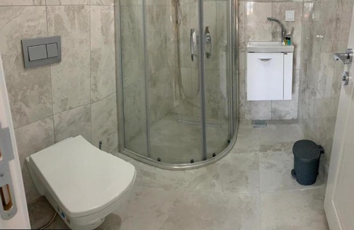 Osmangazi Apartment | Discover the Comfort of شقة بورصا with Private Pool