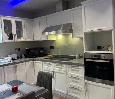 Dhahran Apartment | Family-Friendly Private Apartment with Breakfast Included