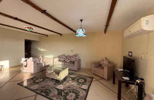 Al-Muntazah Apartment | شقة فاخرة ثلاث غرف فيو المنتزة و البحر مكيفة مع دخول الشاطئ مجانا