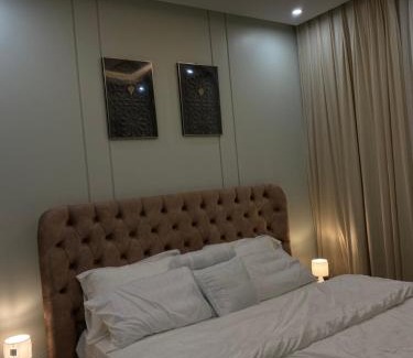 Mecca Apartment | VIP Studio Apartment - Family-Friendly Retreat Awaits