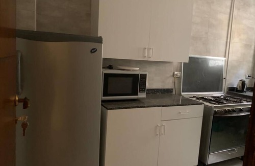 Al Duqqi Apartment | Convenient Hotel Apartment on University Street, Pet Friendly