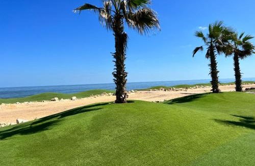 Al-Manasrah Apartment | Exceptional 4-Star Hotel with Oceanfront Pool & Spa