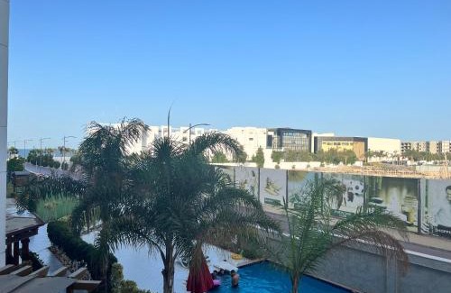 Al-Manasrah Apartment | Exceptional 4-Star Hotel with Oceanfront Pool & Spa