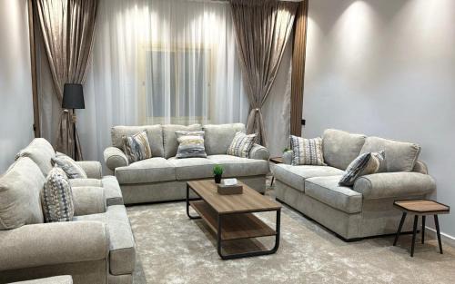 Khamis Mushait Apartment | Discover Happy Season Hotel: Family-Friendly Comfort