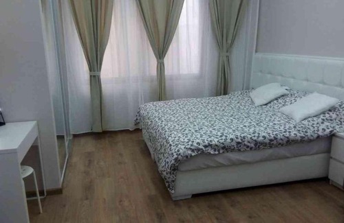 Tipasa Apartment | Family-Friendly Luxury Apartment Facing the Park