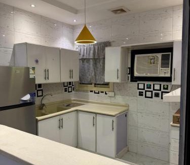 Jeddah Apartment | Cozy Furnished Apartment in Jeddah's Al-Sharifiah District