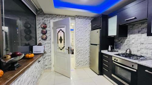 Al Jubeiha Ski Chalet | Comfortable Furnished Apartment with Family-Friendly Amenities