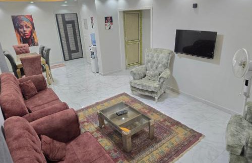 Al Haram Apartment | Modern Furnished Apartment in Faisal with Pool & Restaurant
