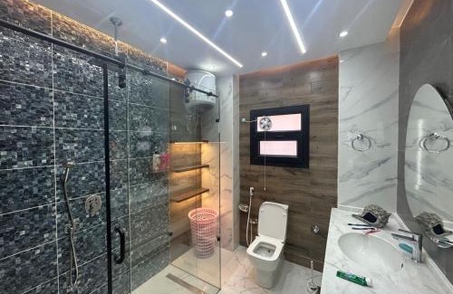 Obour City Apartment | Modern 200 sqm Apartment for Rent in Al-Hayy 9, Cairo