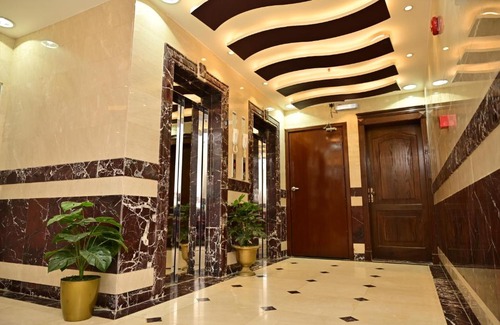Mecca Apartment | Modern 4-Bedroom Apartment with Kitchen for Family Comfort