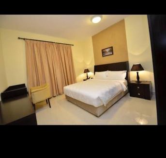 Al Jubail Apartment | Pet-Friendly Retreat: شقق البتراء للعزاب Escape Awaits