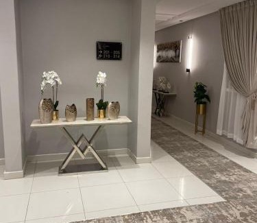 Al Hamra Apartment | Stay at ALBUNDUQI Hotel: 8.5 Rated with Family-Friendly Amenities
