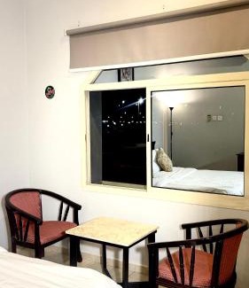 Rayyis Apartment | شقق النورس