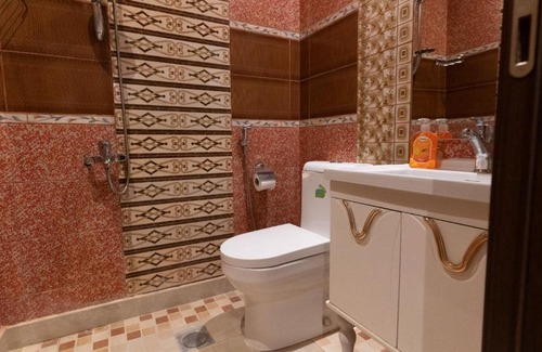 Al Harra Al-Sharqiah Apartment | Luxurious Anam Suites: Family & Pet-Friendly Retreat
