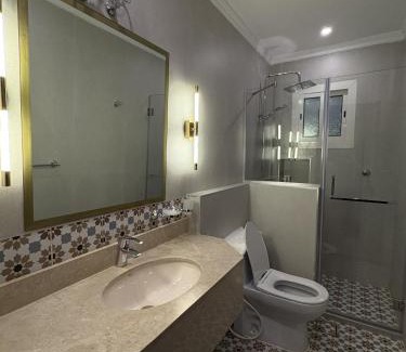 Hera Street Apartment | Discover بيت العز: Guest Rated 9.7, Family Friendly Stay