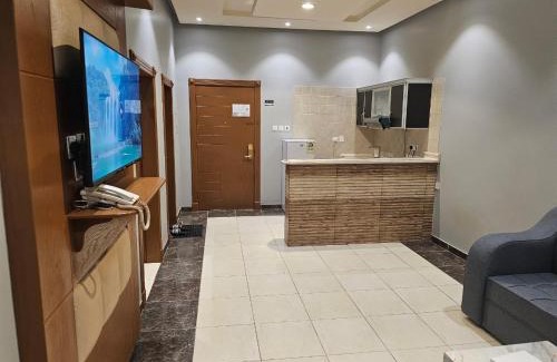 Al Aziziyah Apartment | Family-Friendly Comfort at شقق راحتي هنا للشقق المخدومة