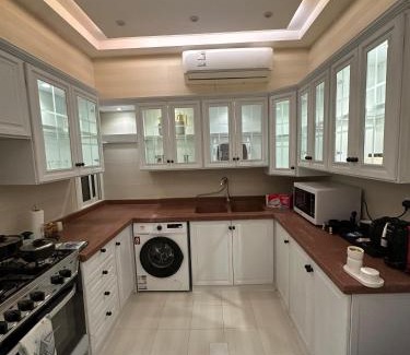 Riyadh Apartment | شقه فندقيه 2فاخره بمدخل خاص وجلسه خارجيه وثلاث غرف نوم