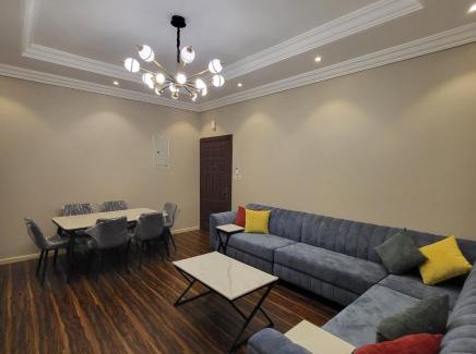 Jeddah Apartment | Classic Three-Bedroom Apartment with Family-Friendly Amenities