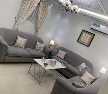 Al Malaz Apartment | Elegant 2-Bedroom Apartment with Family-Friendly Amenities