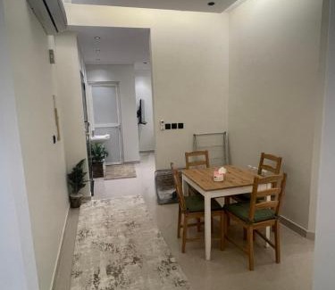 Al Malaz Apartment | Elegant 2-Bedroom Apartment with Family-Friendly Amenities