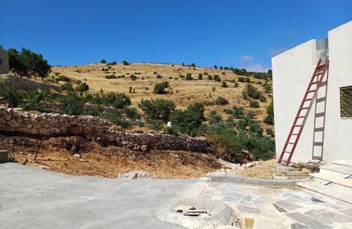 Ajloun Governorate House | Pet-Friendly Retreat in عجلون صخره - Rated 10/10!