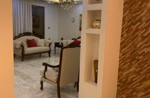 Suwailih Apartment | Discover Family-Friendly Relaxation at رجم عميش عمان
