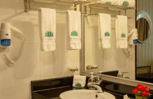 Sanaa House | Cozy Private Room in Shared Apartment - Pet Friendly Stay