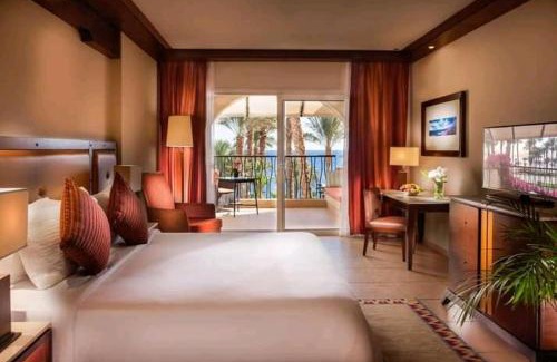 Sharm El Sheikh Hotel | Enjoy Sea View Comfort in a 4-Star Hotel Room