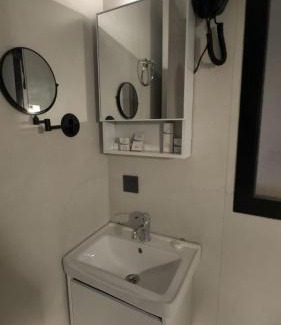 Al Kharj Apartment | غرفة مكونة من سريرين منفصلين
