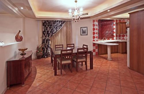 King Abdul Aziz Road Villa | Beachfront Retreat with Pool and Pet-Friendly Amenities